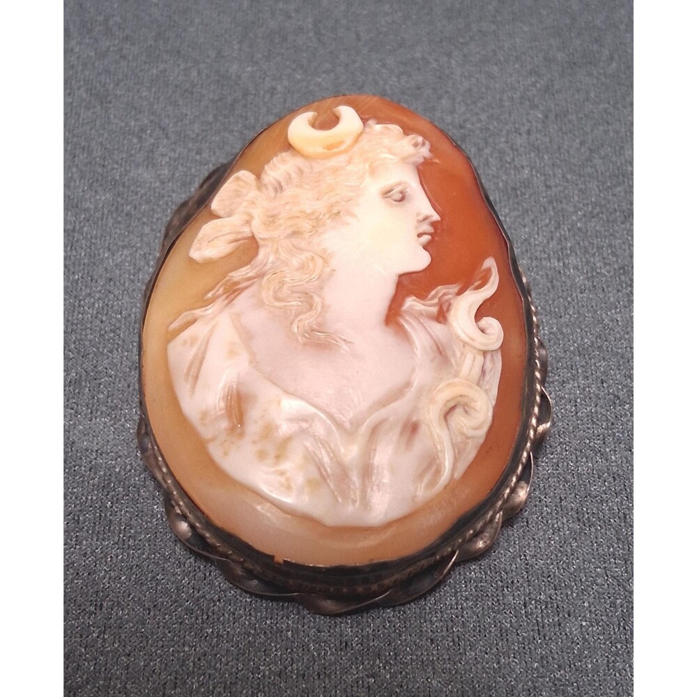 Carved Shell Cameo Brooch Moon Goddess Diana Huntress Sterling